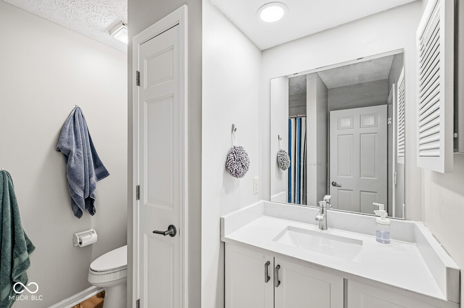 7538 E Farm View Circle Drive