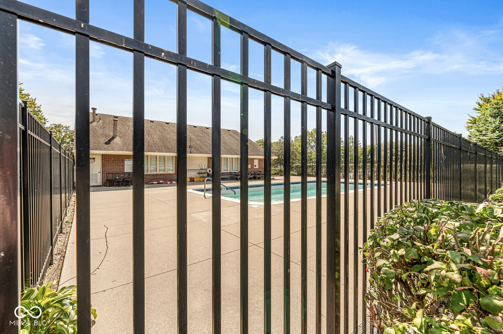 7538 E Farm View Circle Drive