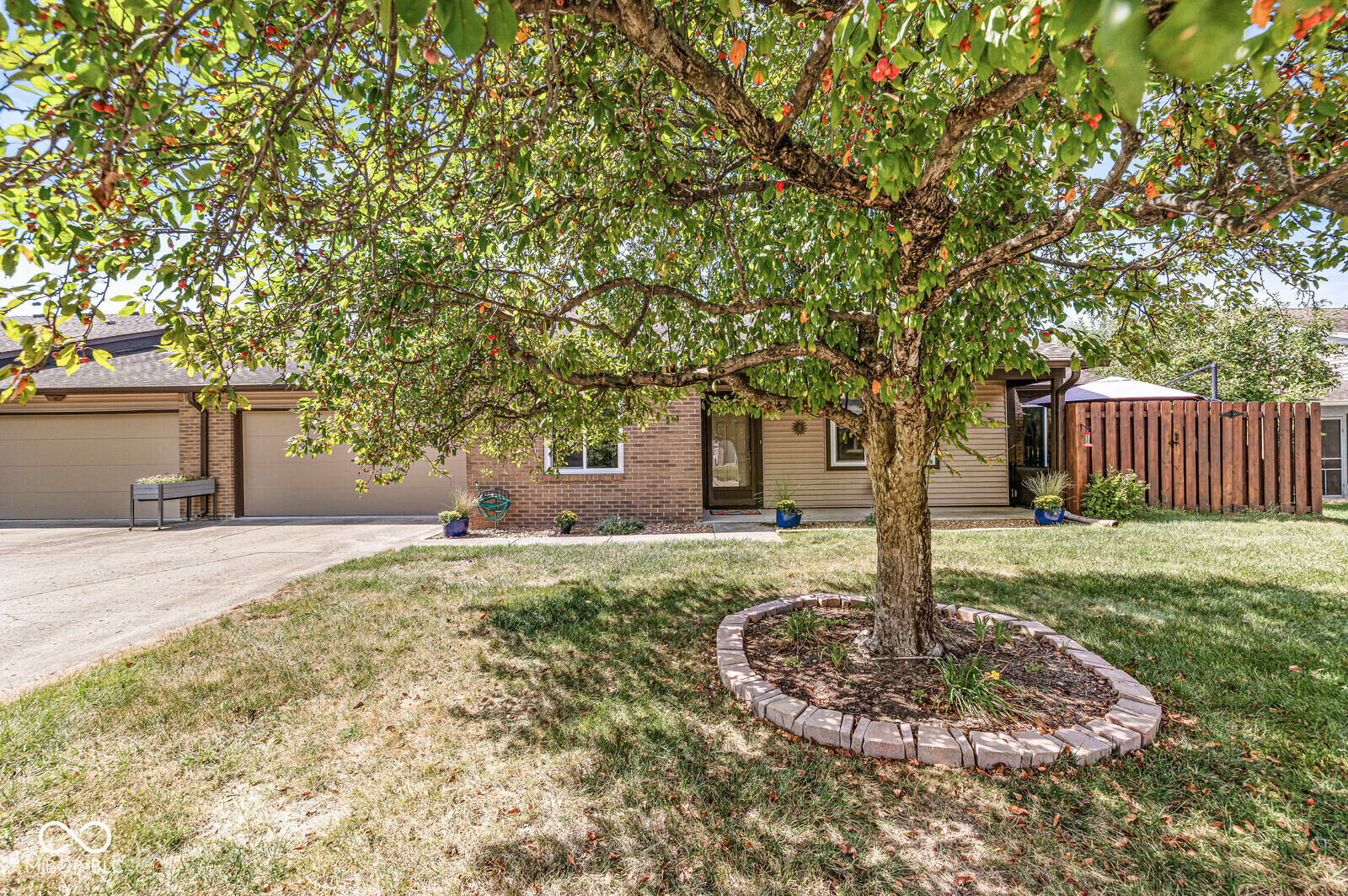 7538 E Farm View Circle Drive