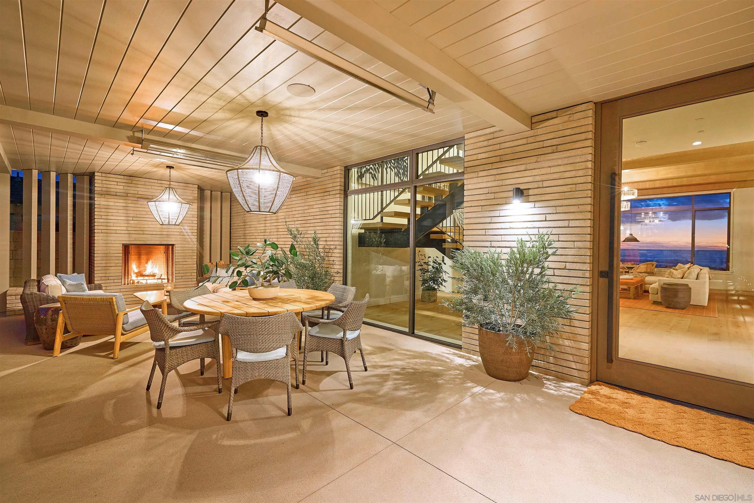 2920 Camino Del Mar