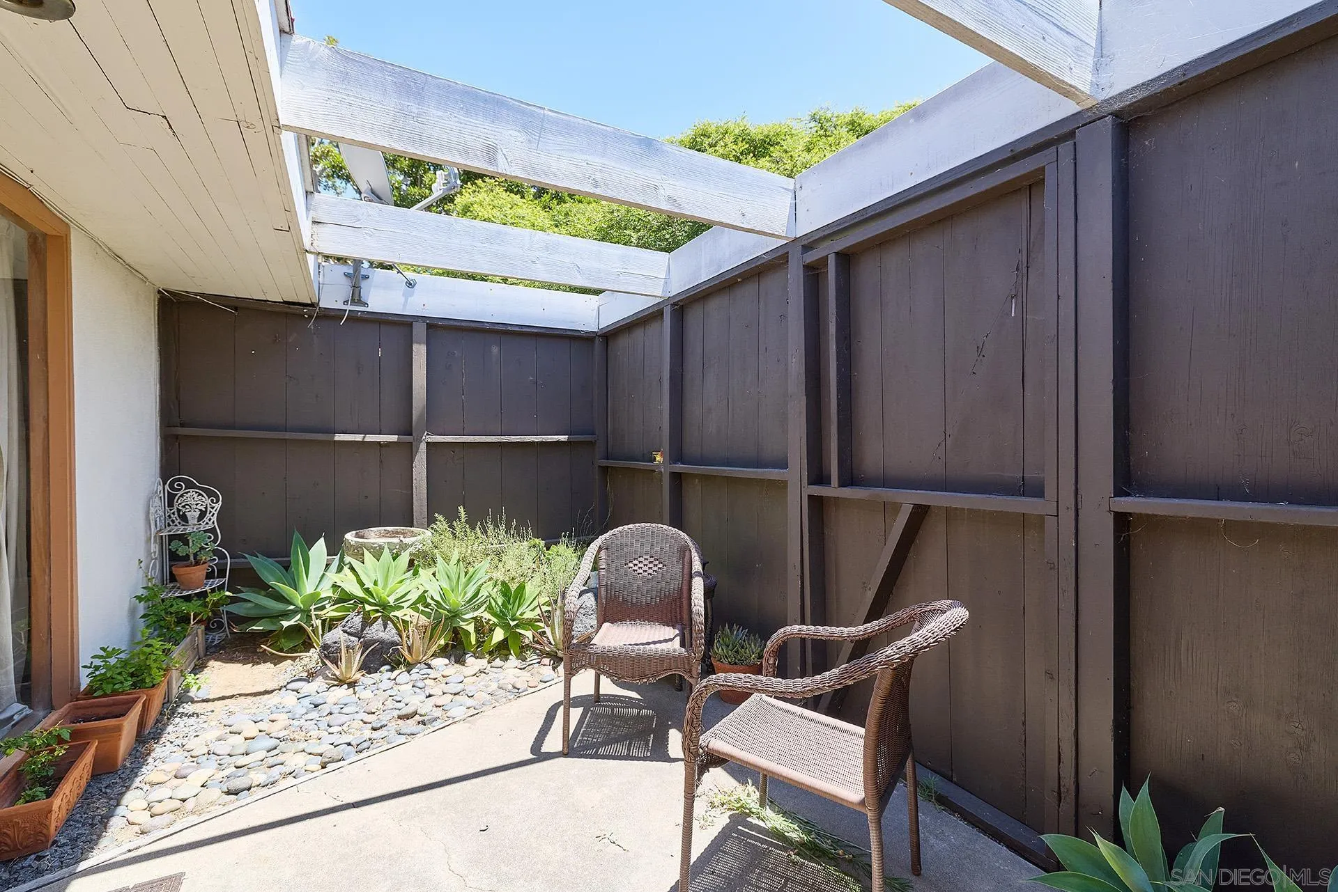 914 Highland Avenue