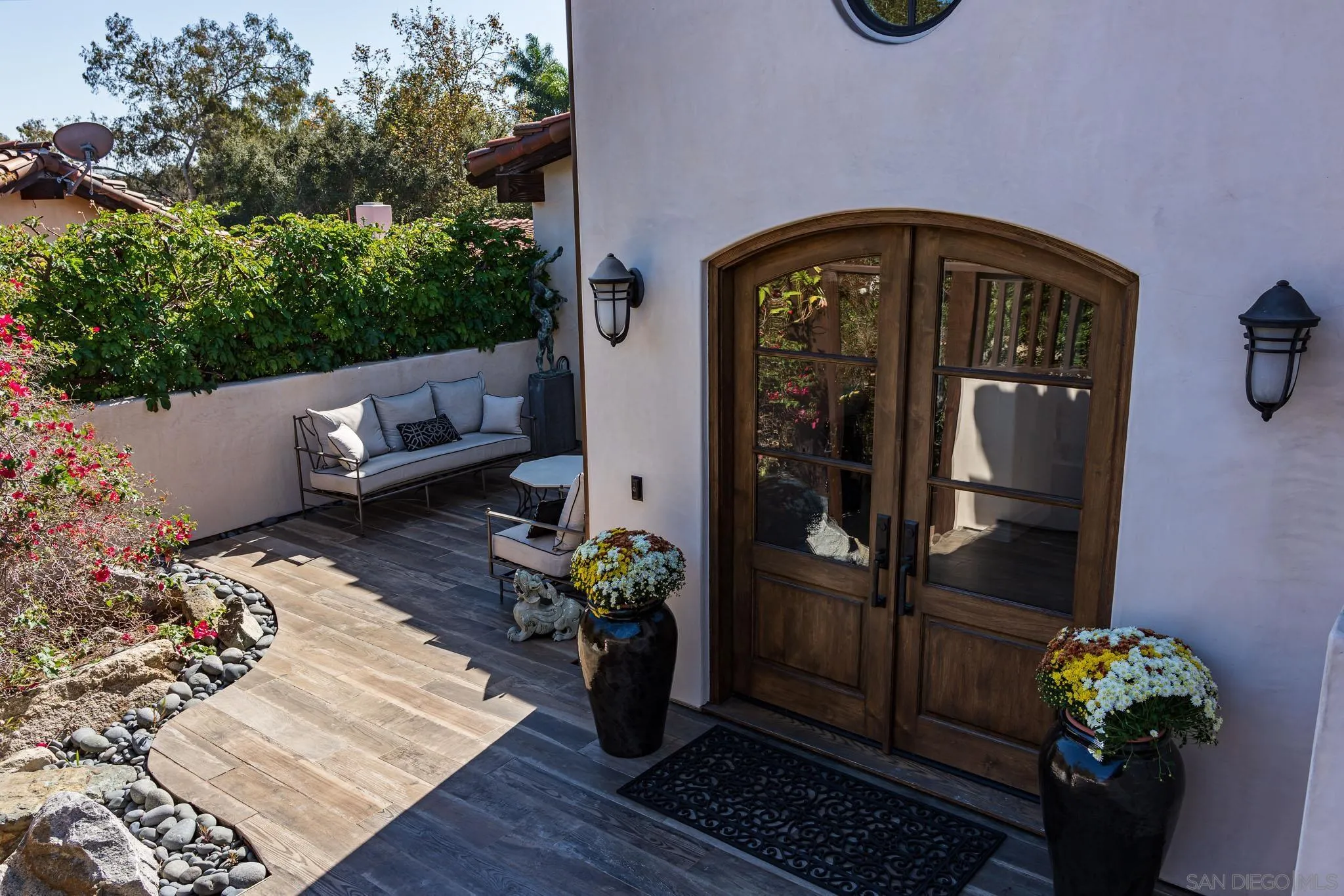 6152 Camino Selva
