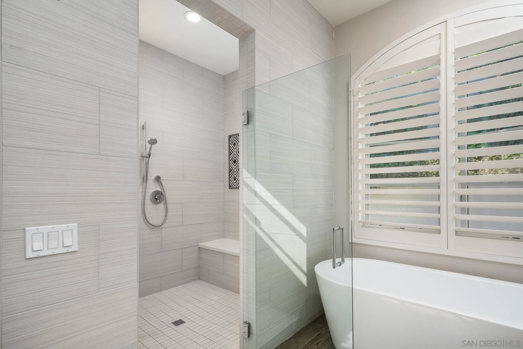 6152 Camino Selva