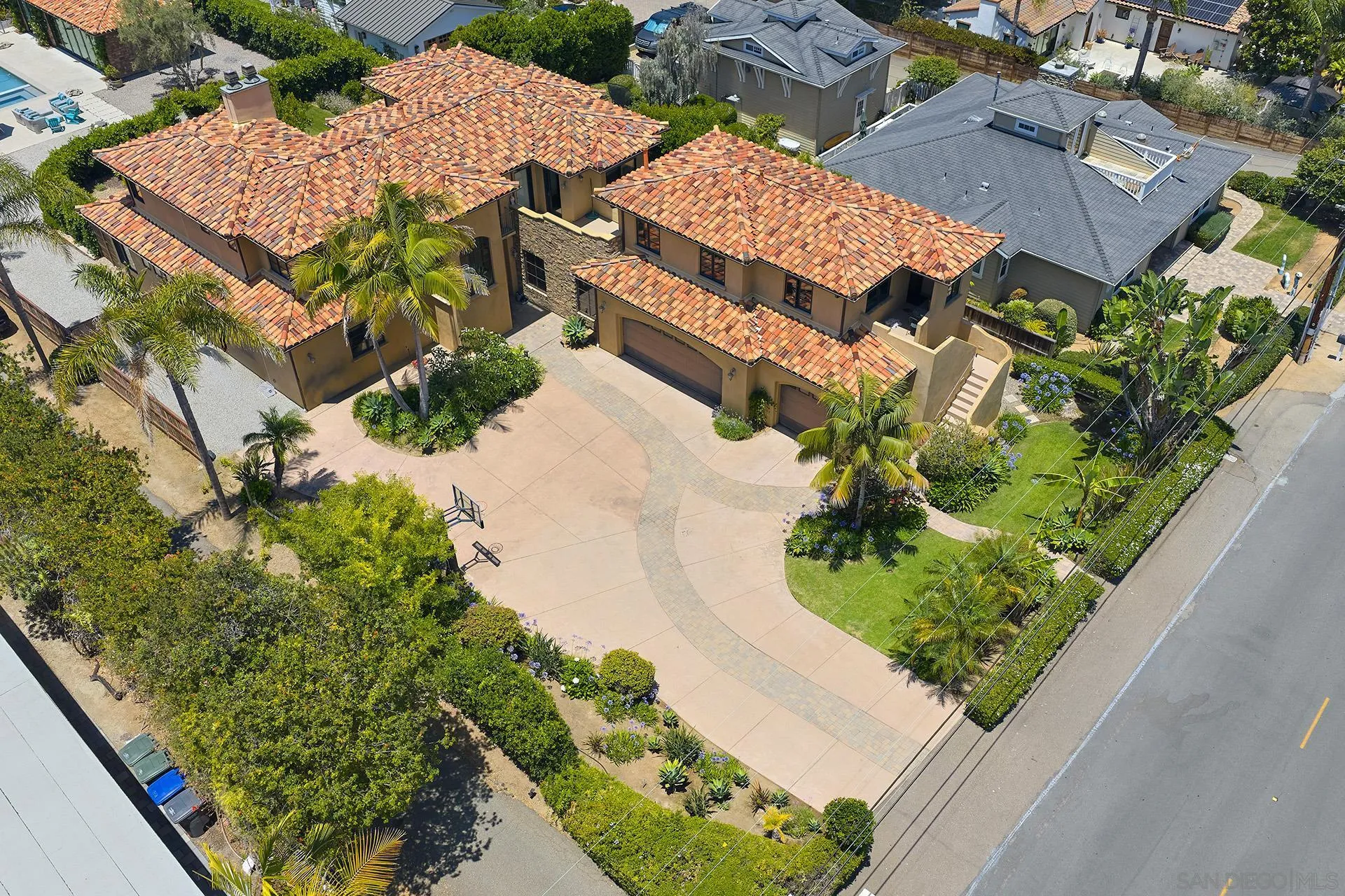 645 N. Rios