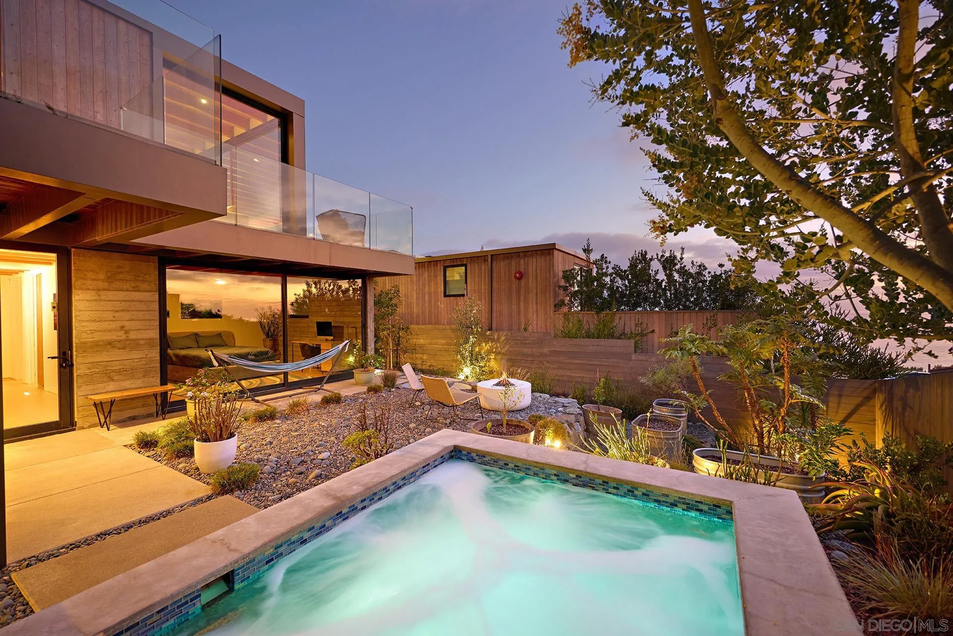 1537 San Elijo