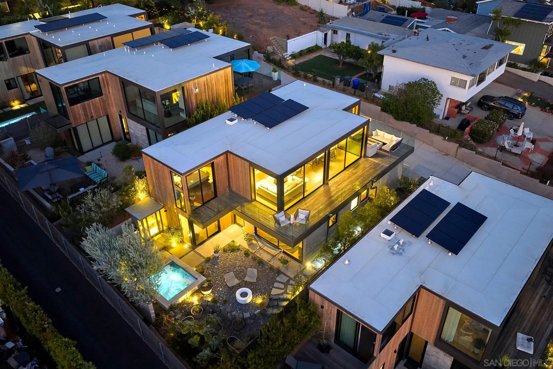 1537 San Elijo