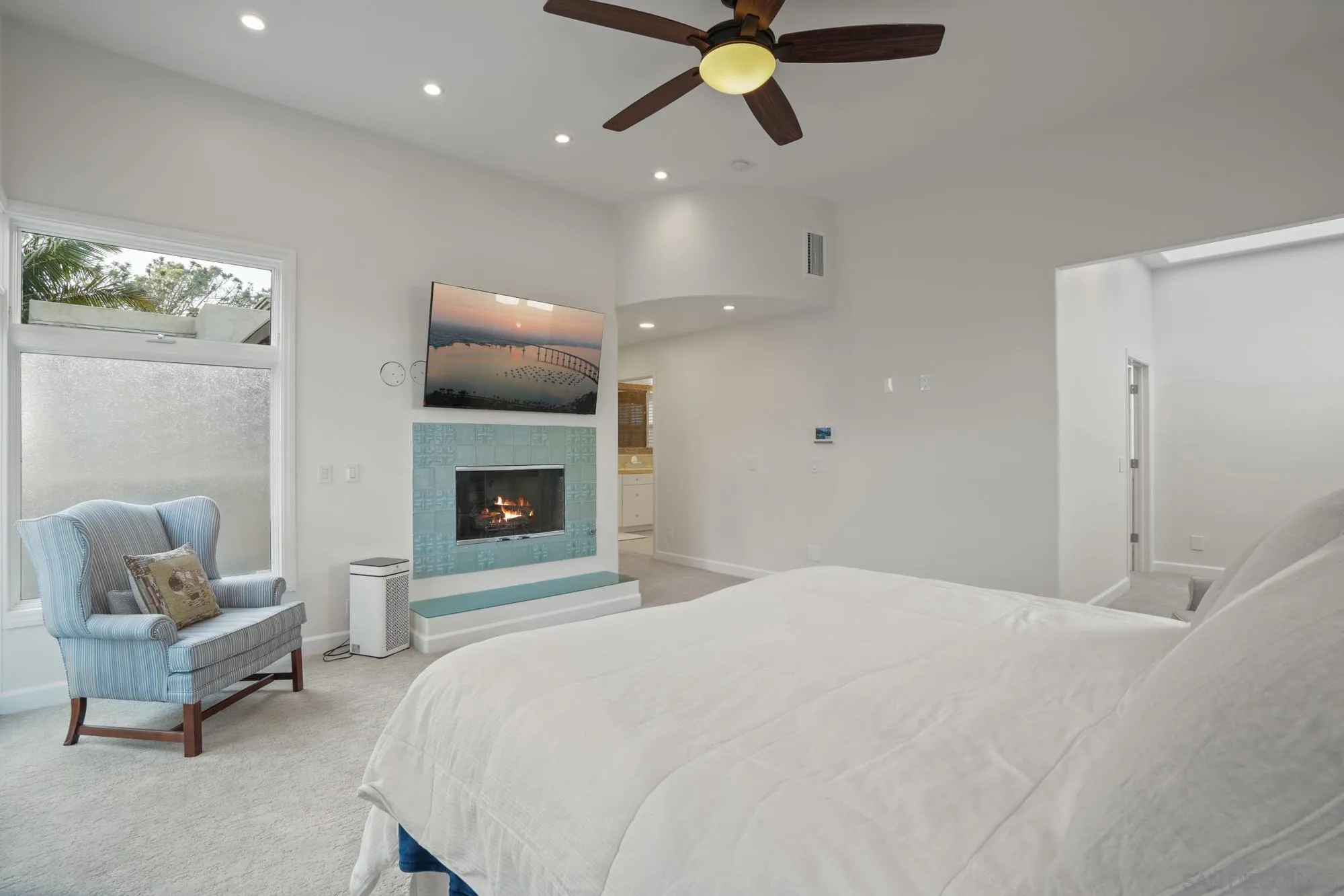 13601 Nogales Drive