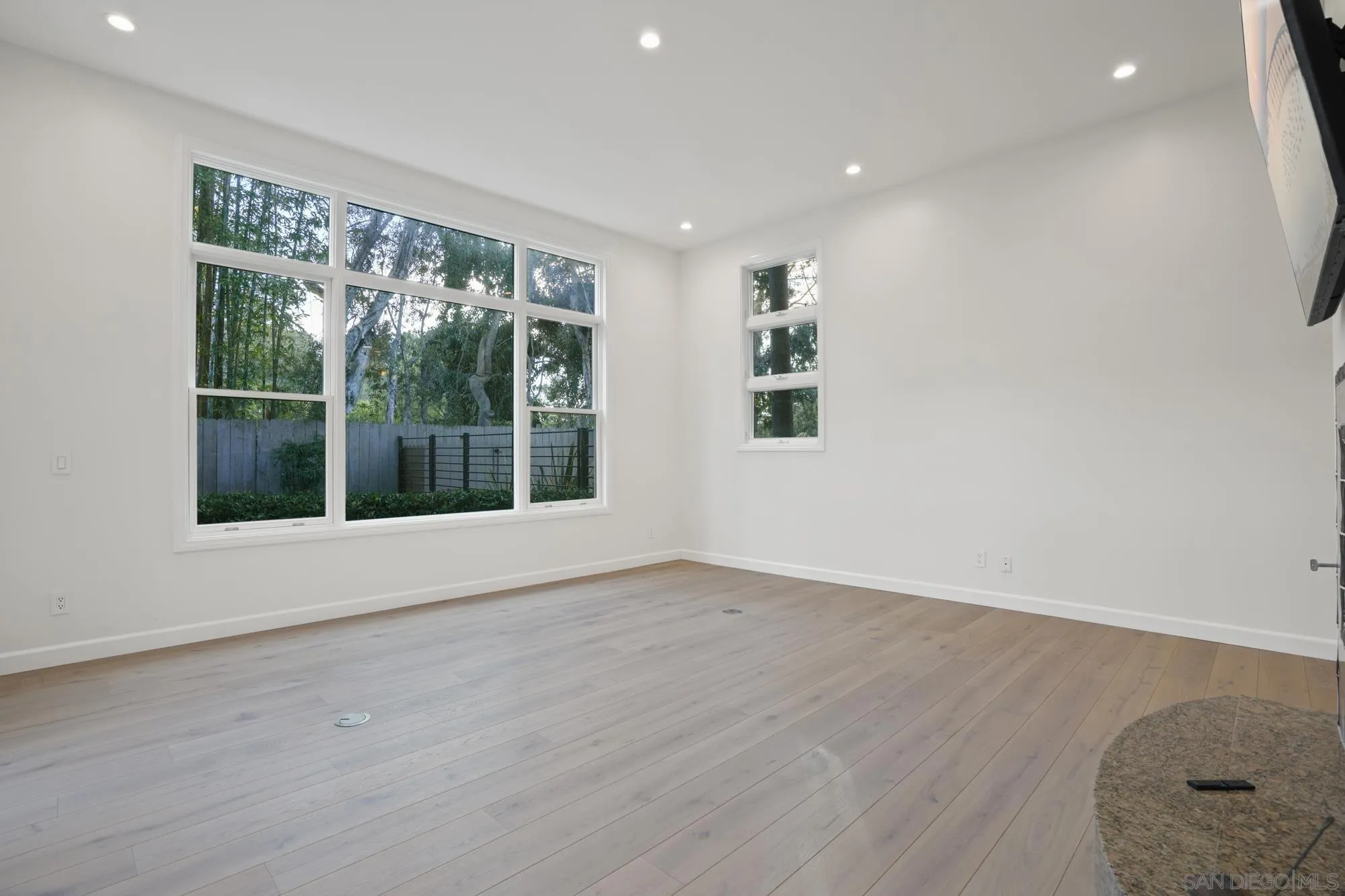 13601 Nogales Drive