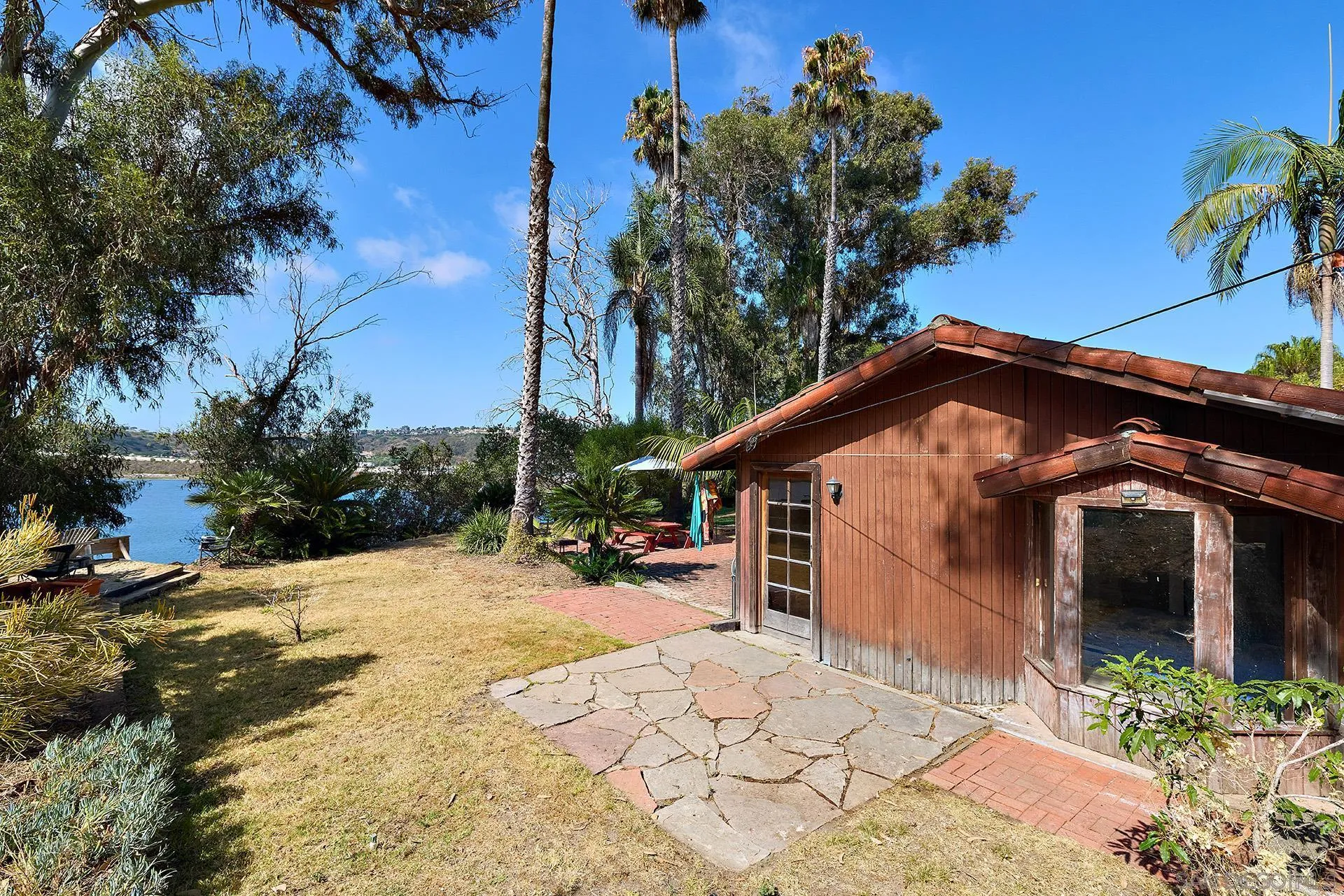 2081 Sheridan