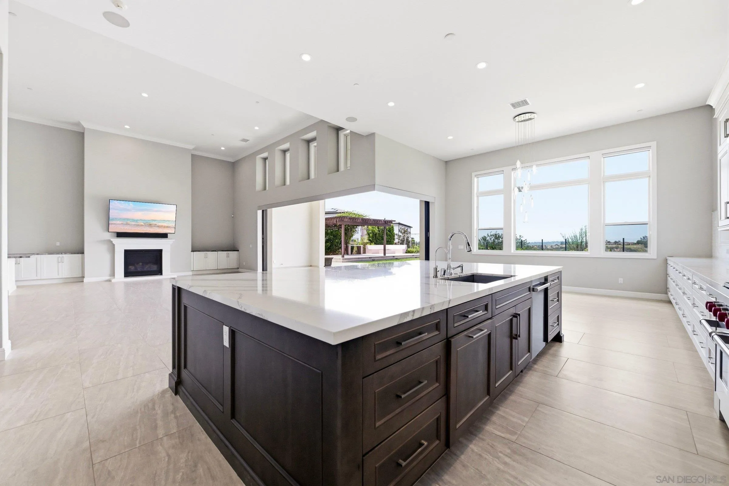 6210 Summit Crest Circle
