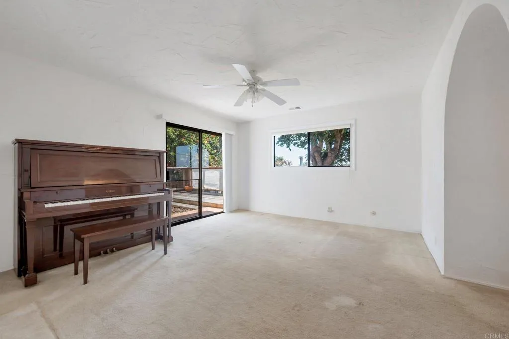 1812 Laurel Road