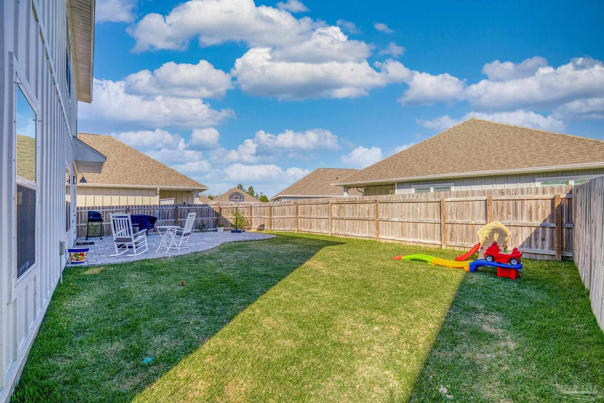 5889 Danbury Blvd