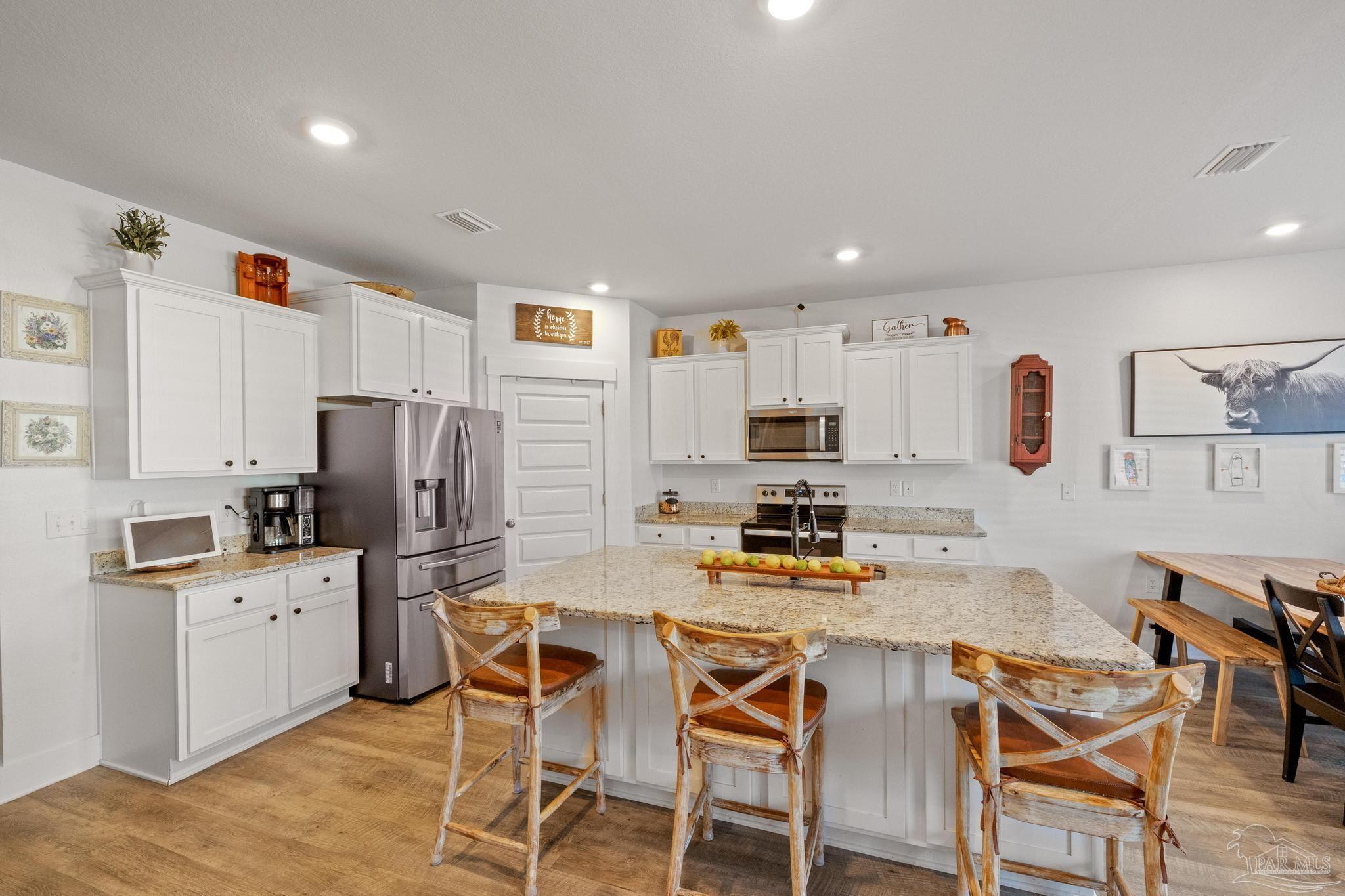 5889 Danbury Blvd