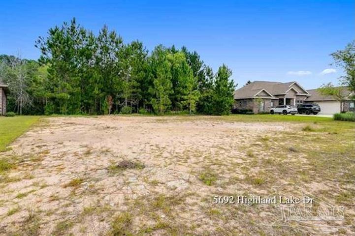 5692 Highland Lake Dr