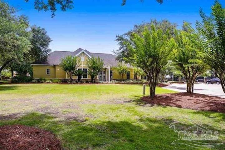 5692 Highland Lake Dr