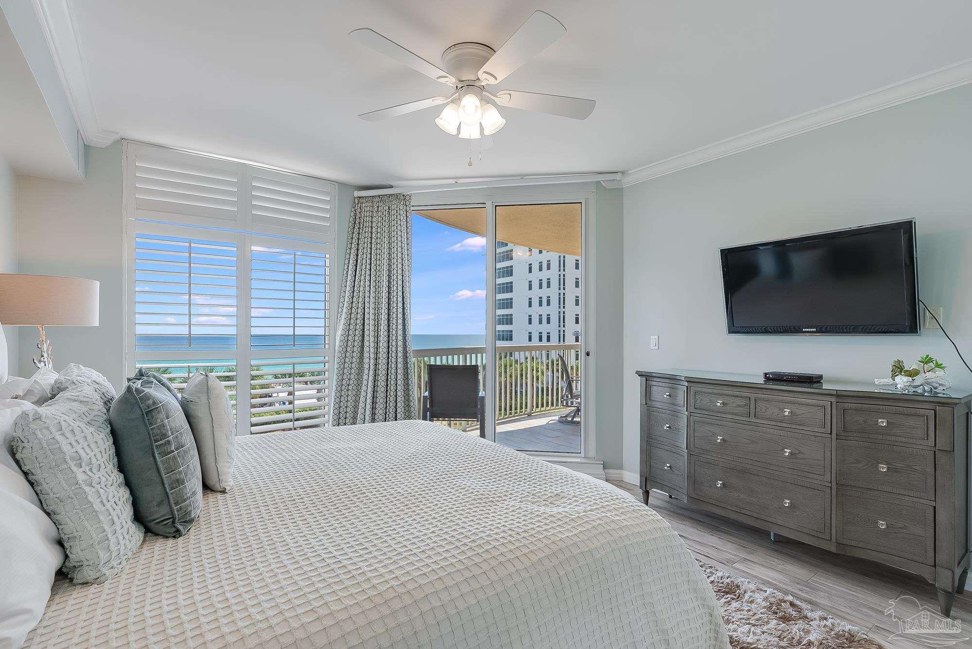 15200 Emerald Coast Pkwy # 407