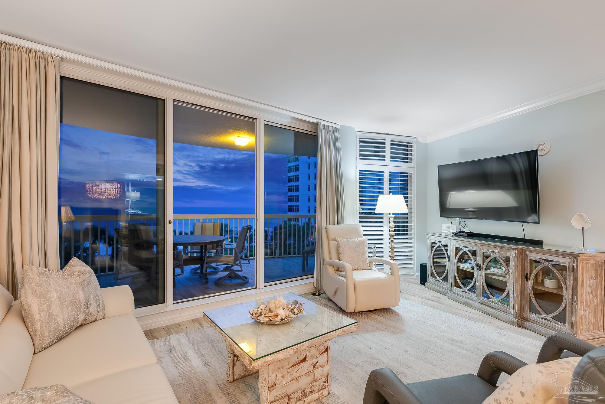 15200 Emerald Coast Pkwy # 407