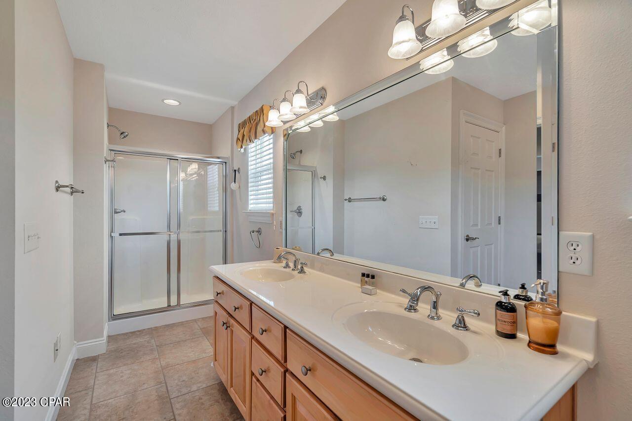 6646 Harbour Boulevard