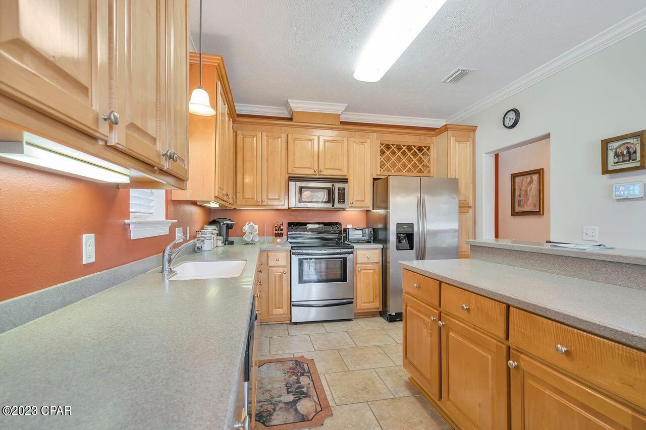 6646 Harbour Boulevard