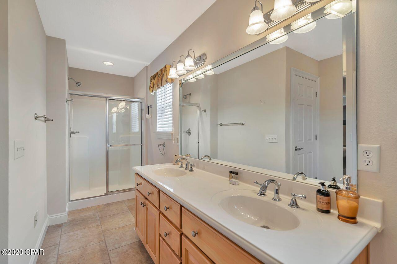 6646 Harbour Boulevard