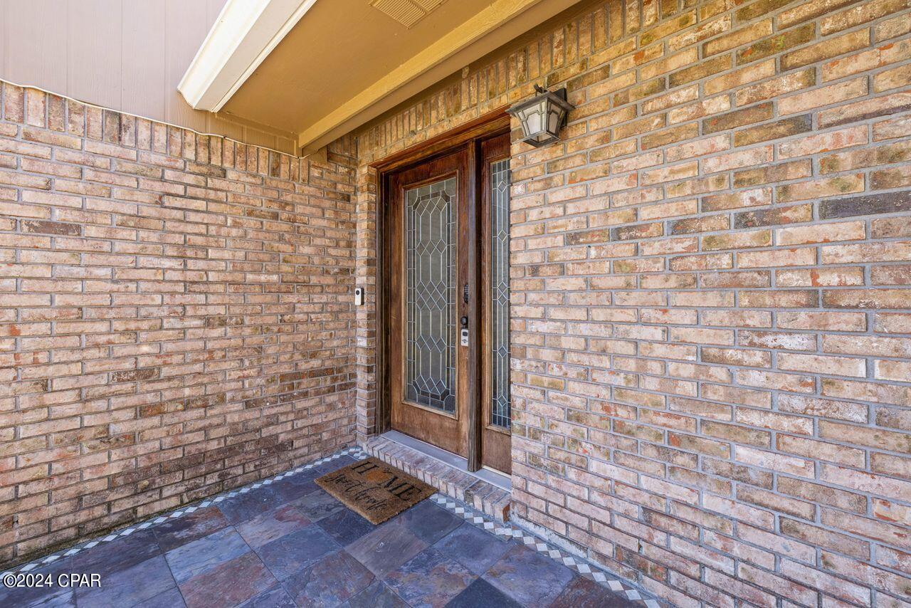 7711 Shadow Bay Drive