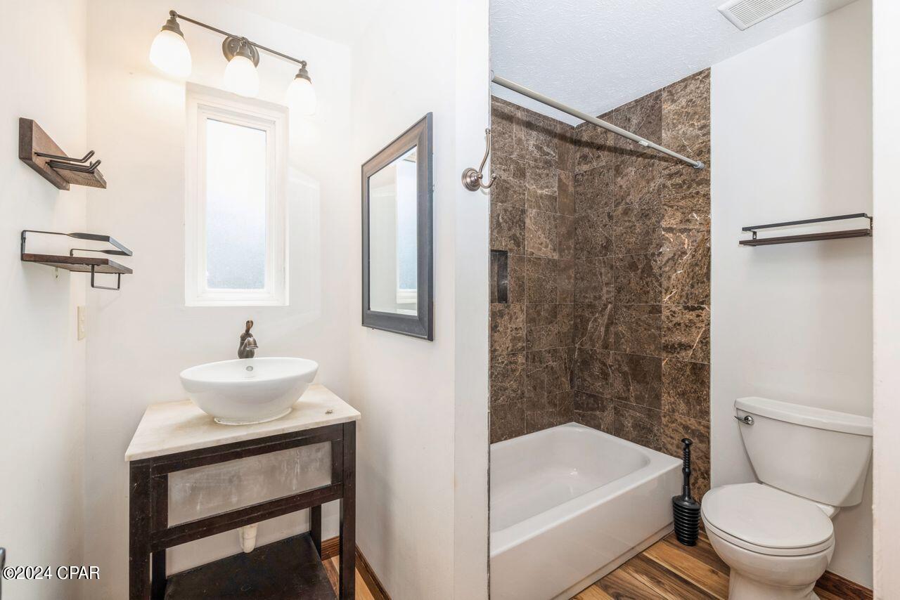 7711 Shadow Bay Drive