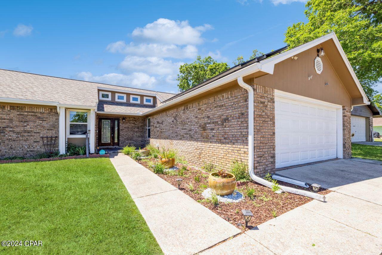 7711 Shadow Bay Drive