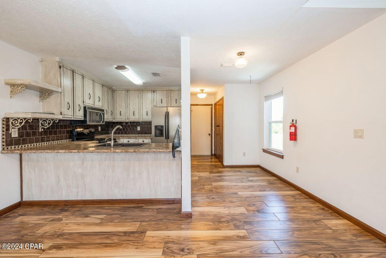 7711 Shadow Bay Drive