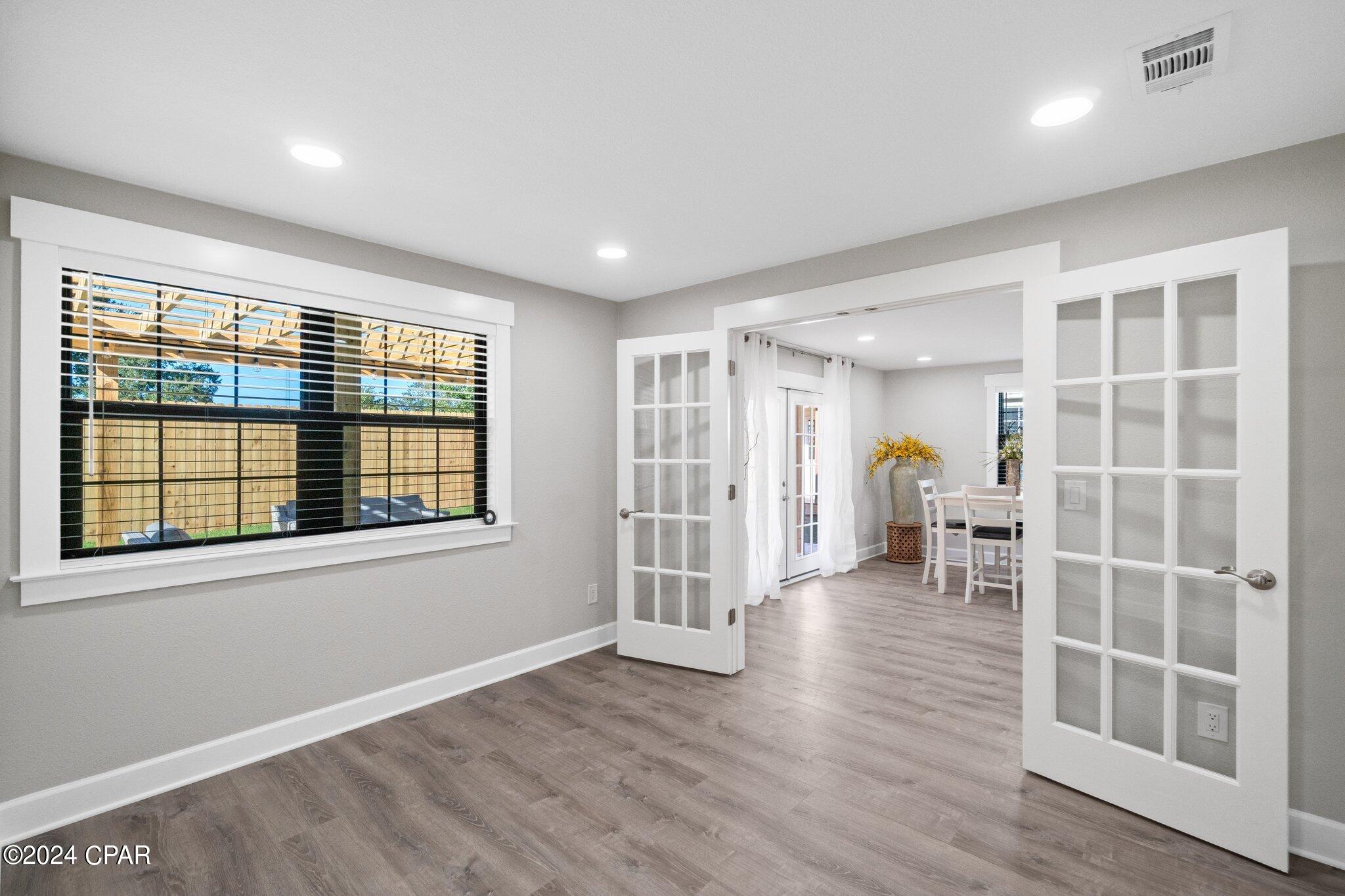 708 Venetian Way