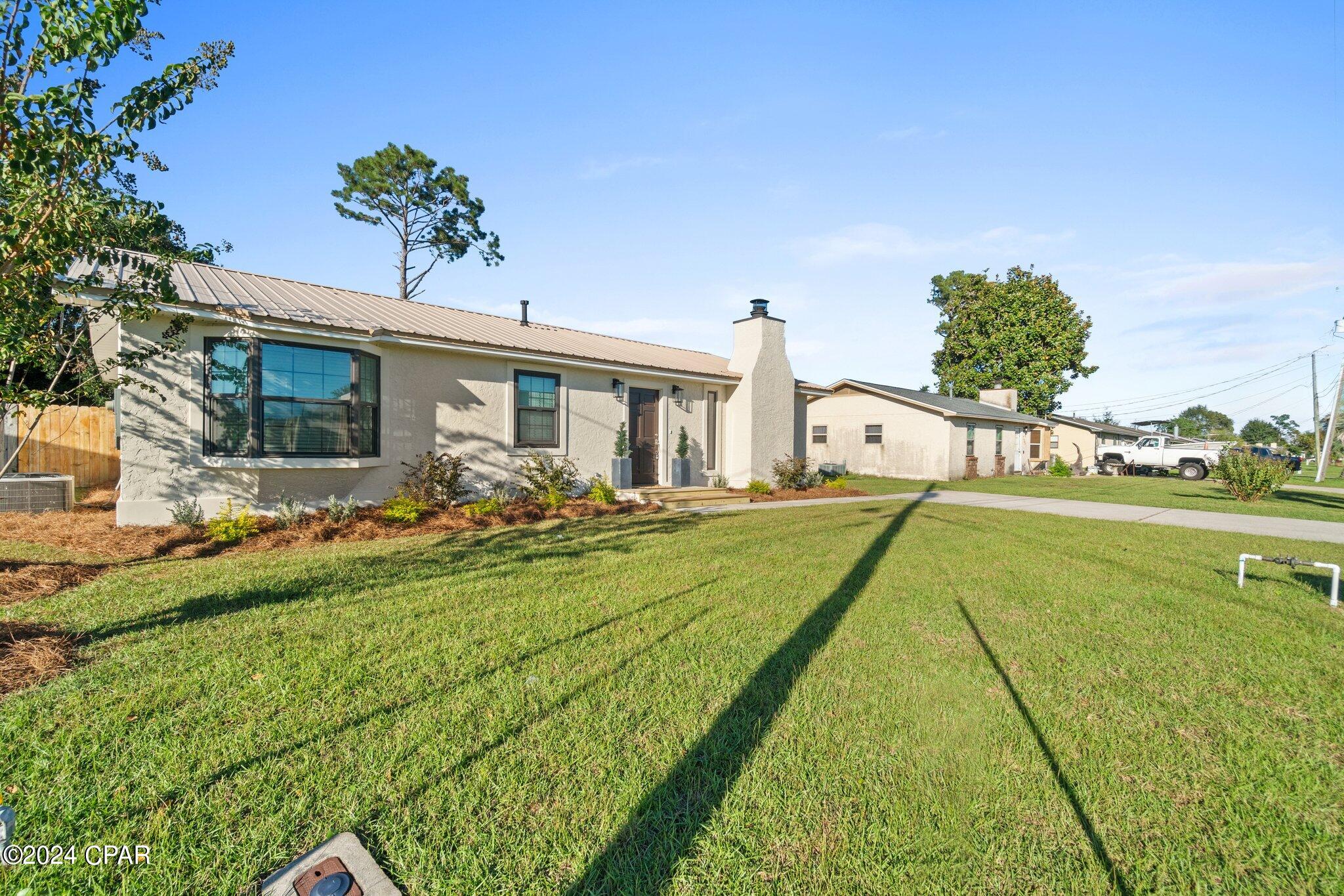 708 Venetian Way
