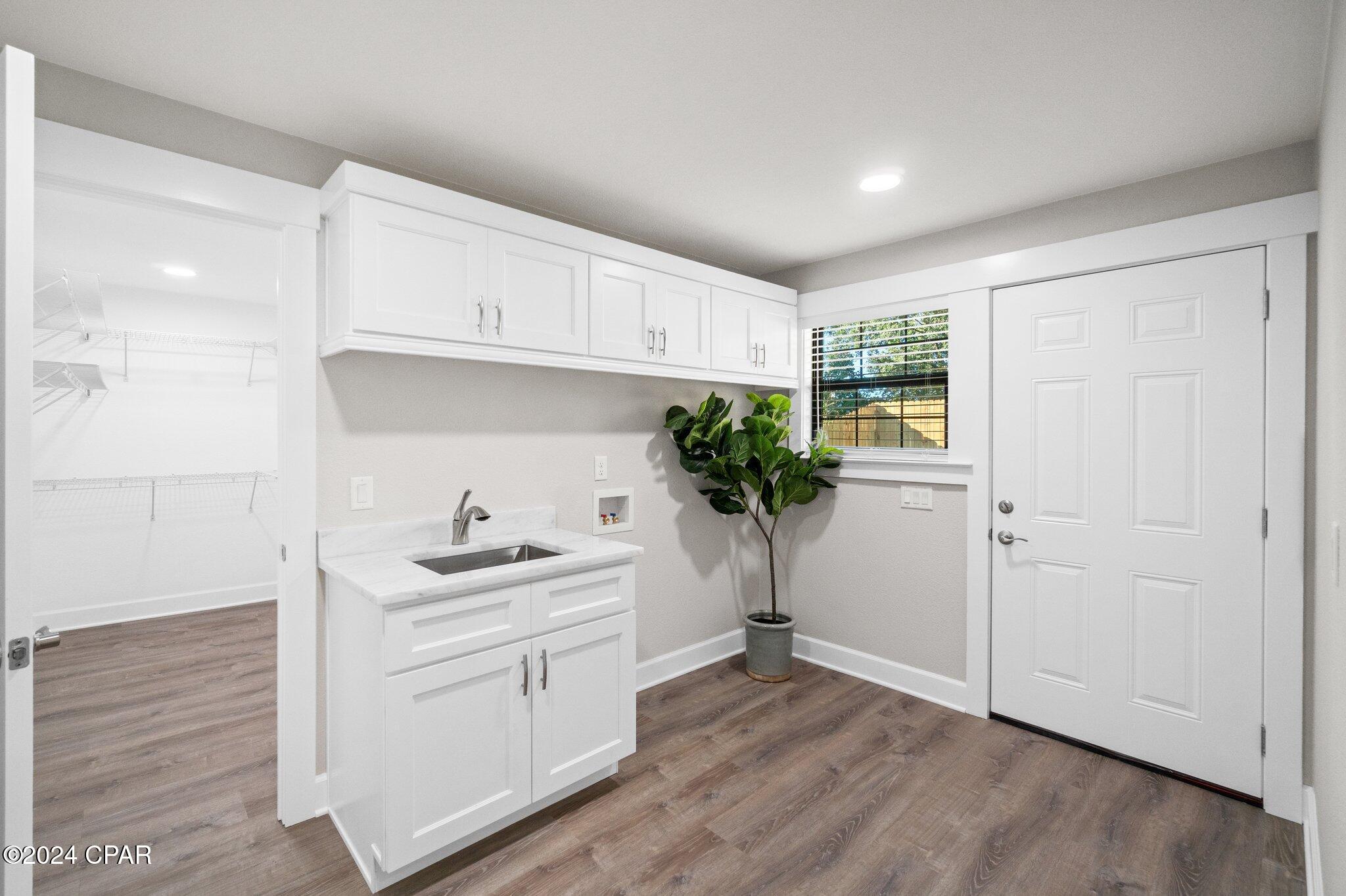708 Venetian Way