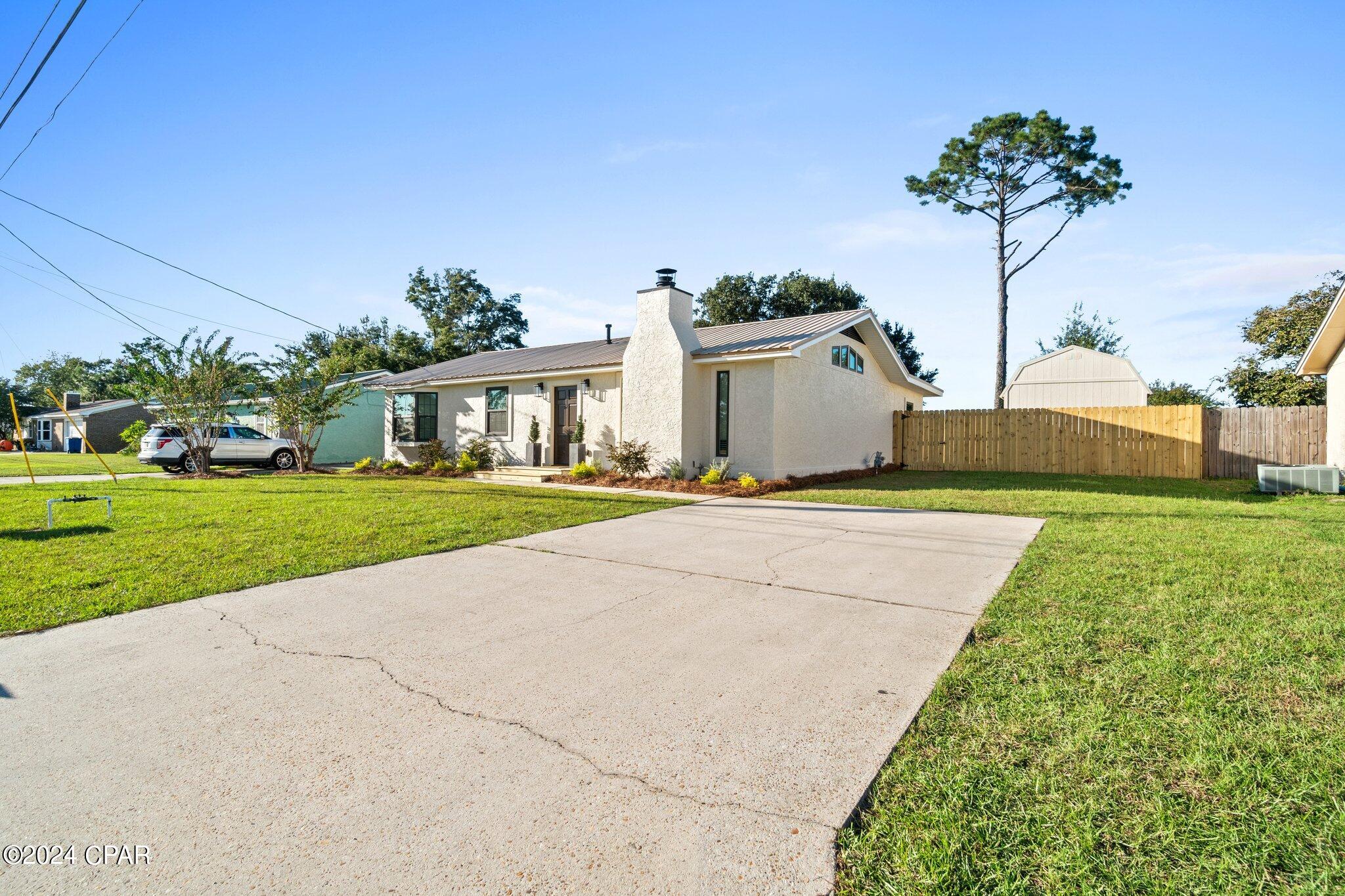 708 Venetian Way