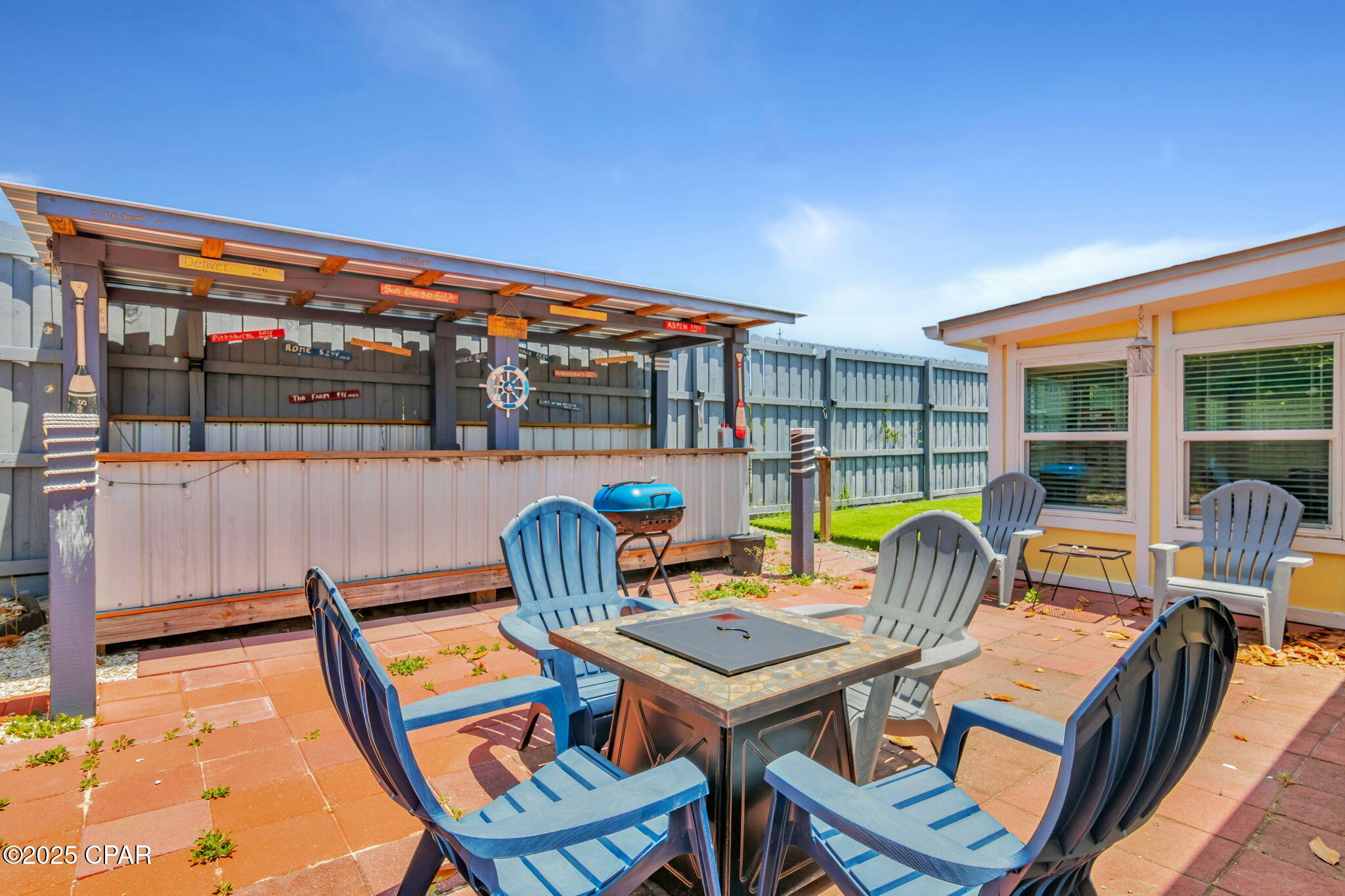 118 Lakeside Circle