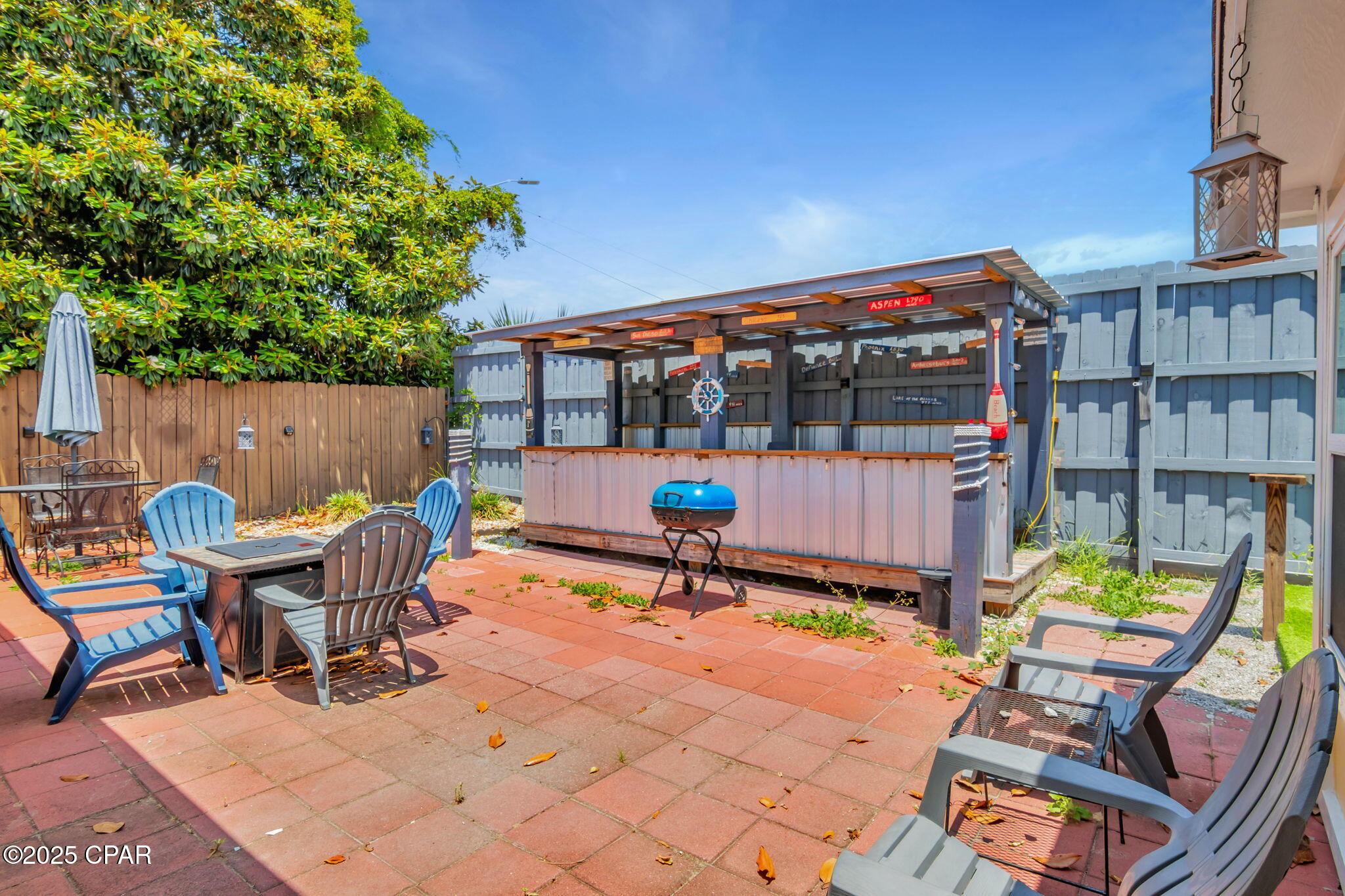 118 Lakeside Circle
