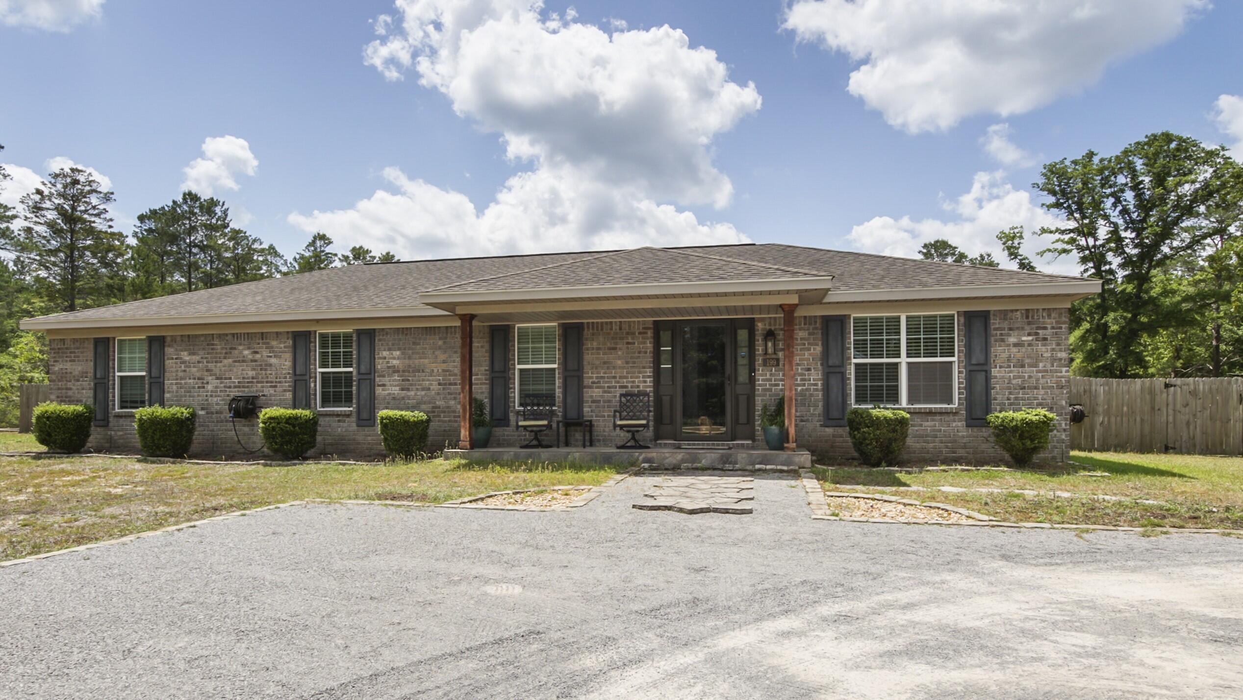 199 W Italian Avenue, DeFuniak Springs