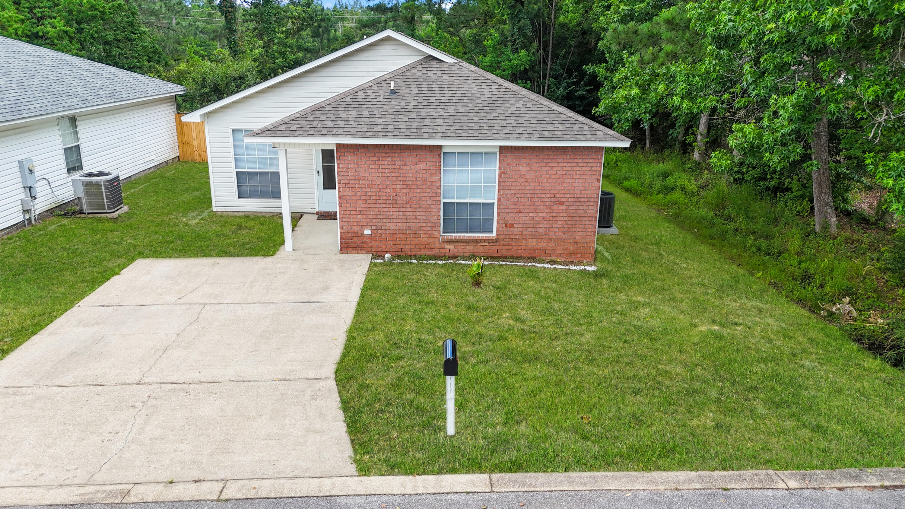 8943 Forest Oak Drive