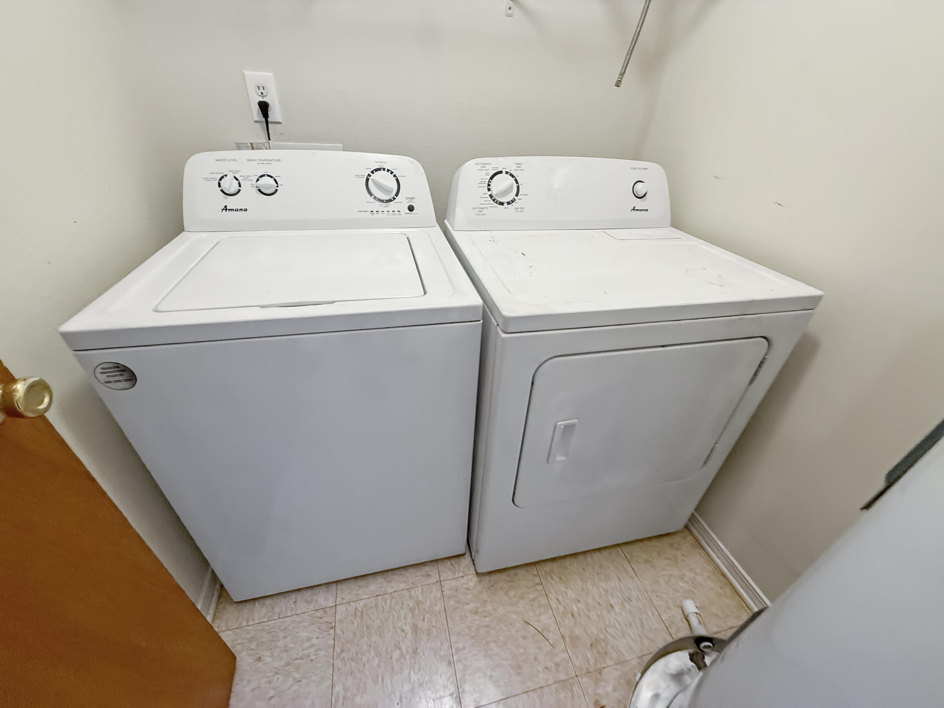 8943 Forest Oak Drive