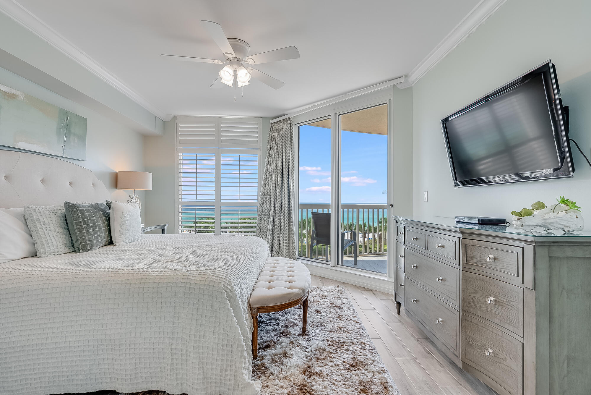 15200 Emerald Coast Parkway, 407