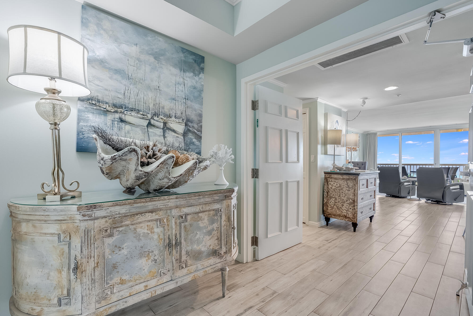 15200 Emerald Coast Parkway, 407