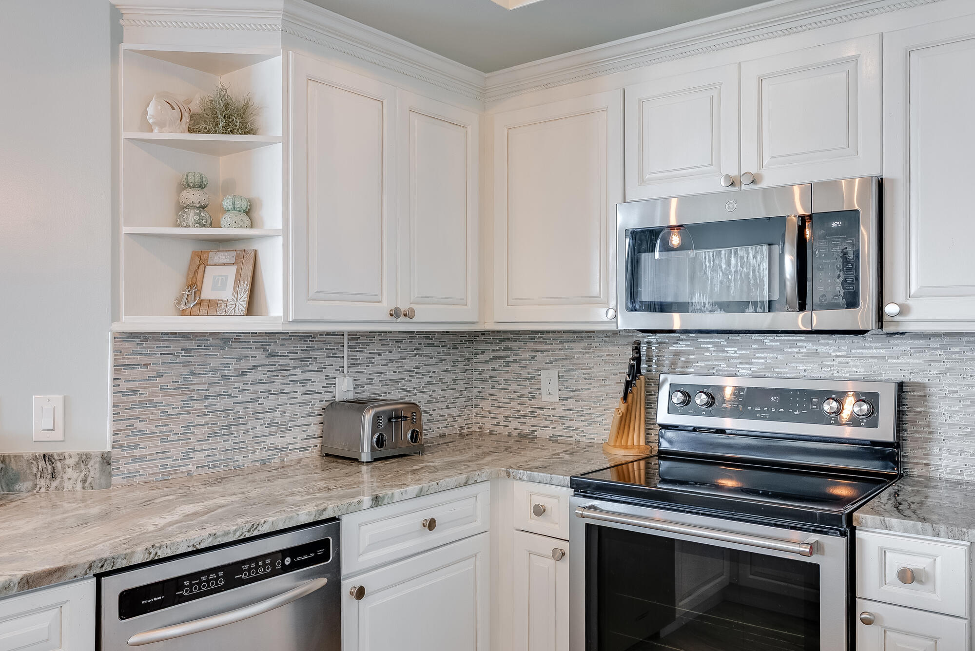 15200 Emerald Coast Parkway, 407