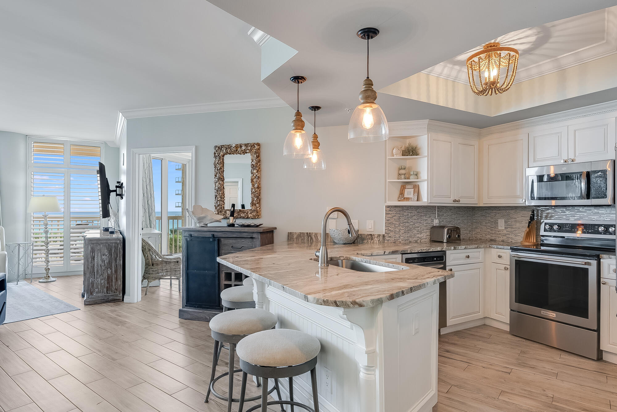 15200 Emerald Coast Parkway, 407
