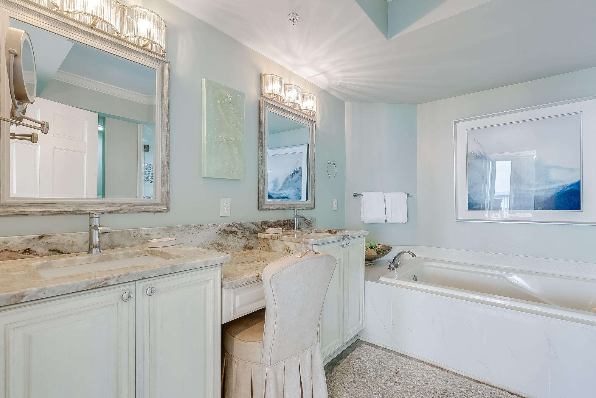 15200 Emerald Coast Parkway, 407