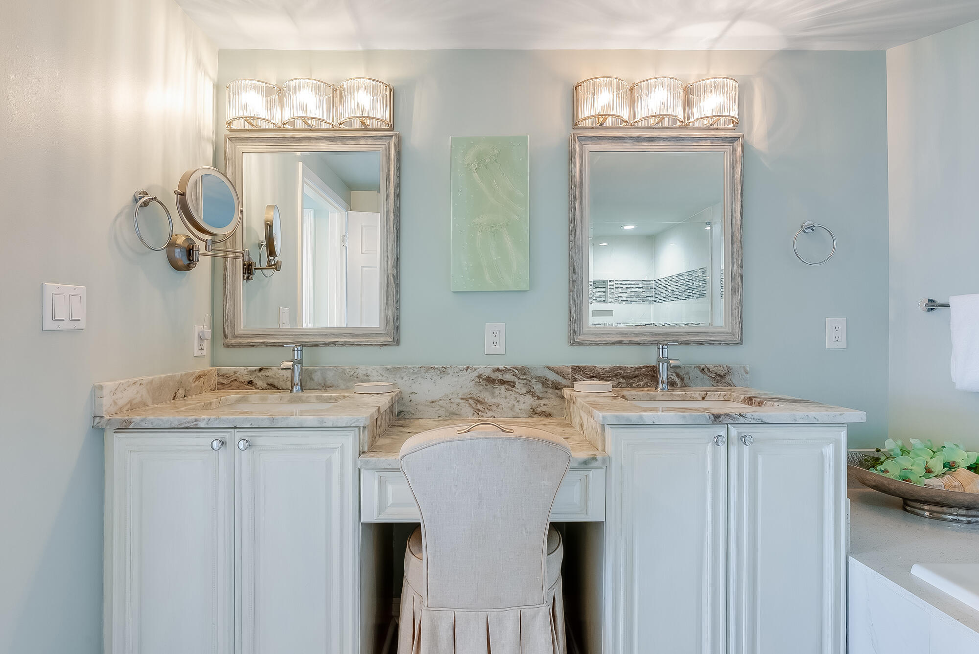 15200 Emerald Coast Parkway, 407