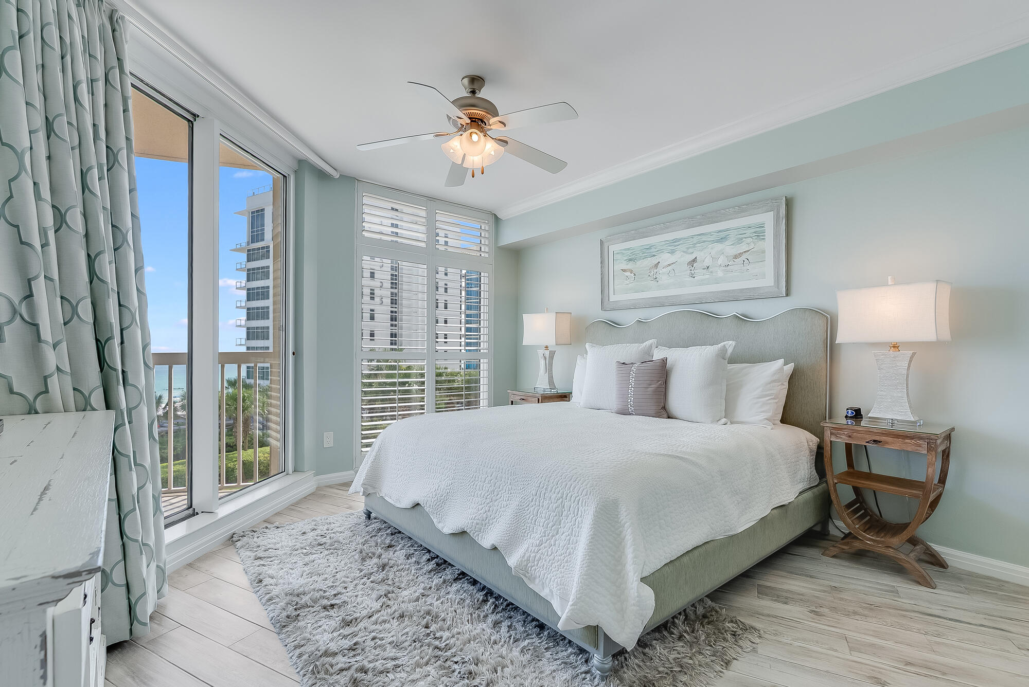 15200 Emerald Coast Parkway, 407