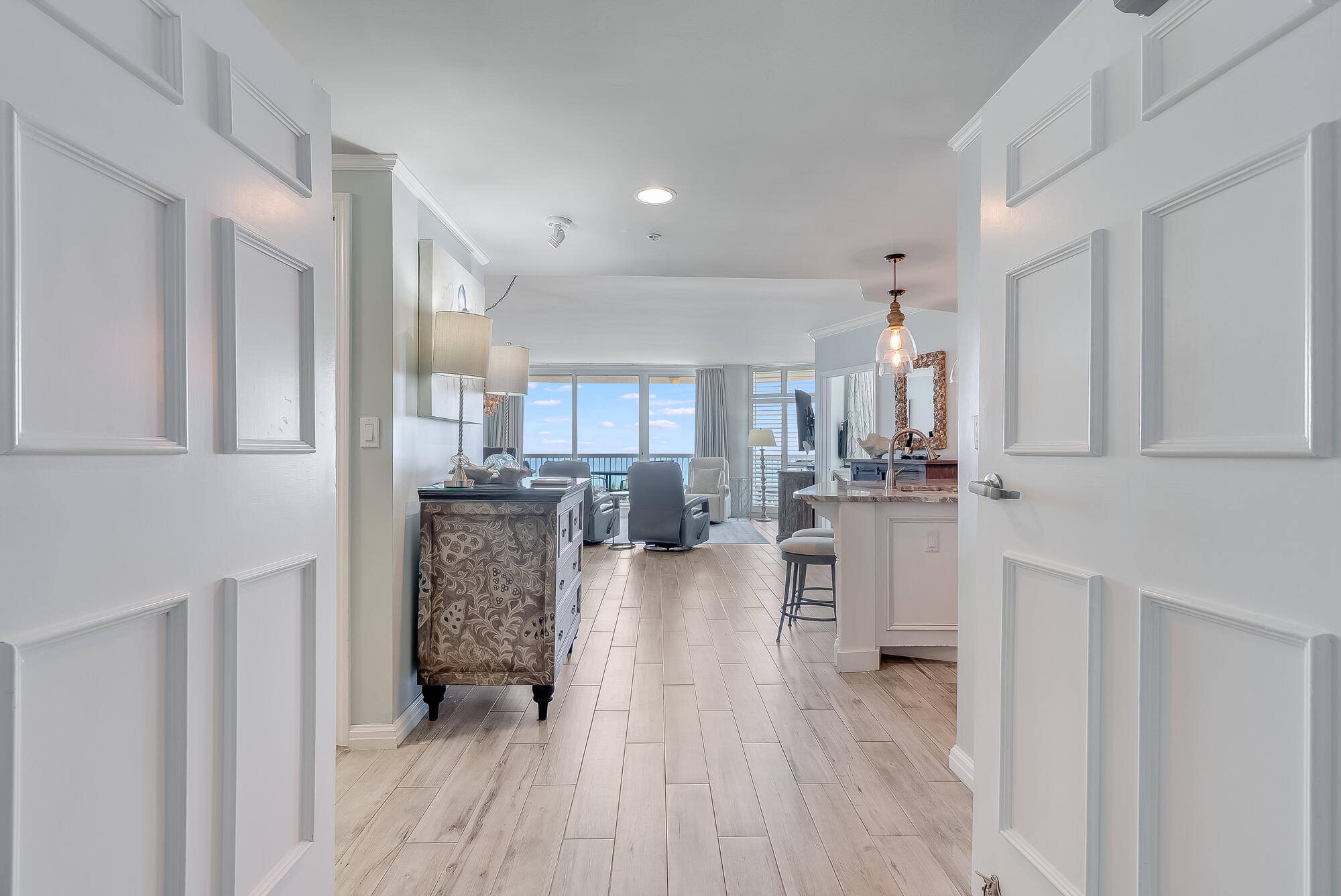 15200 Emerald Coast Parkway, 407