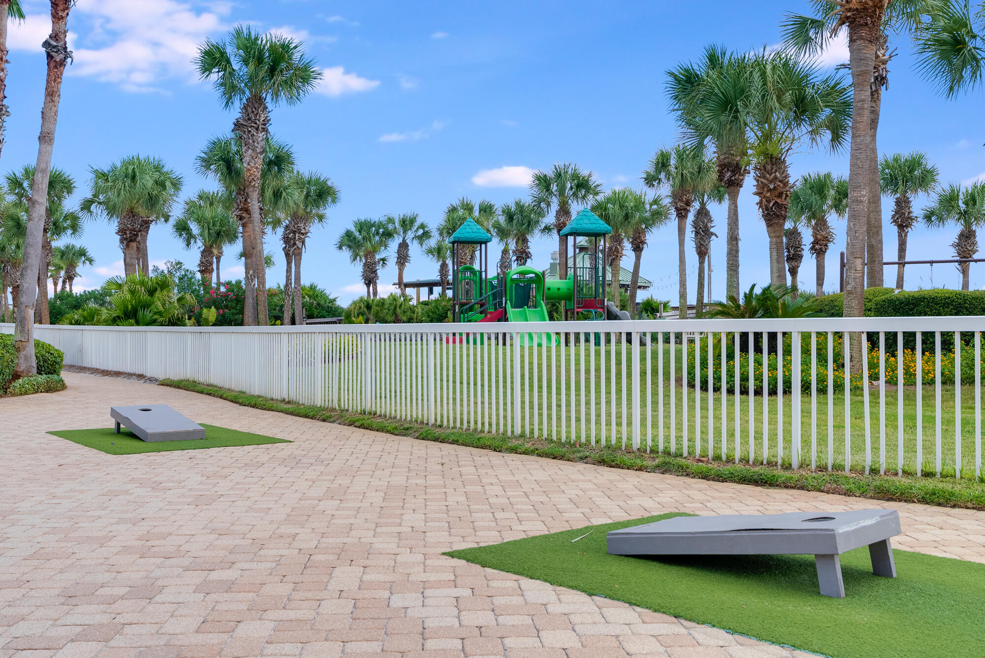 15200 Emerald Coast Parkway, 407