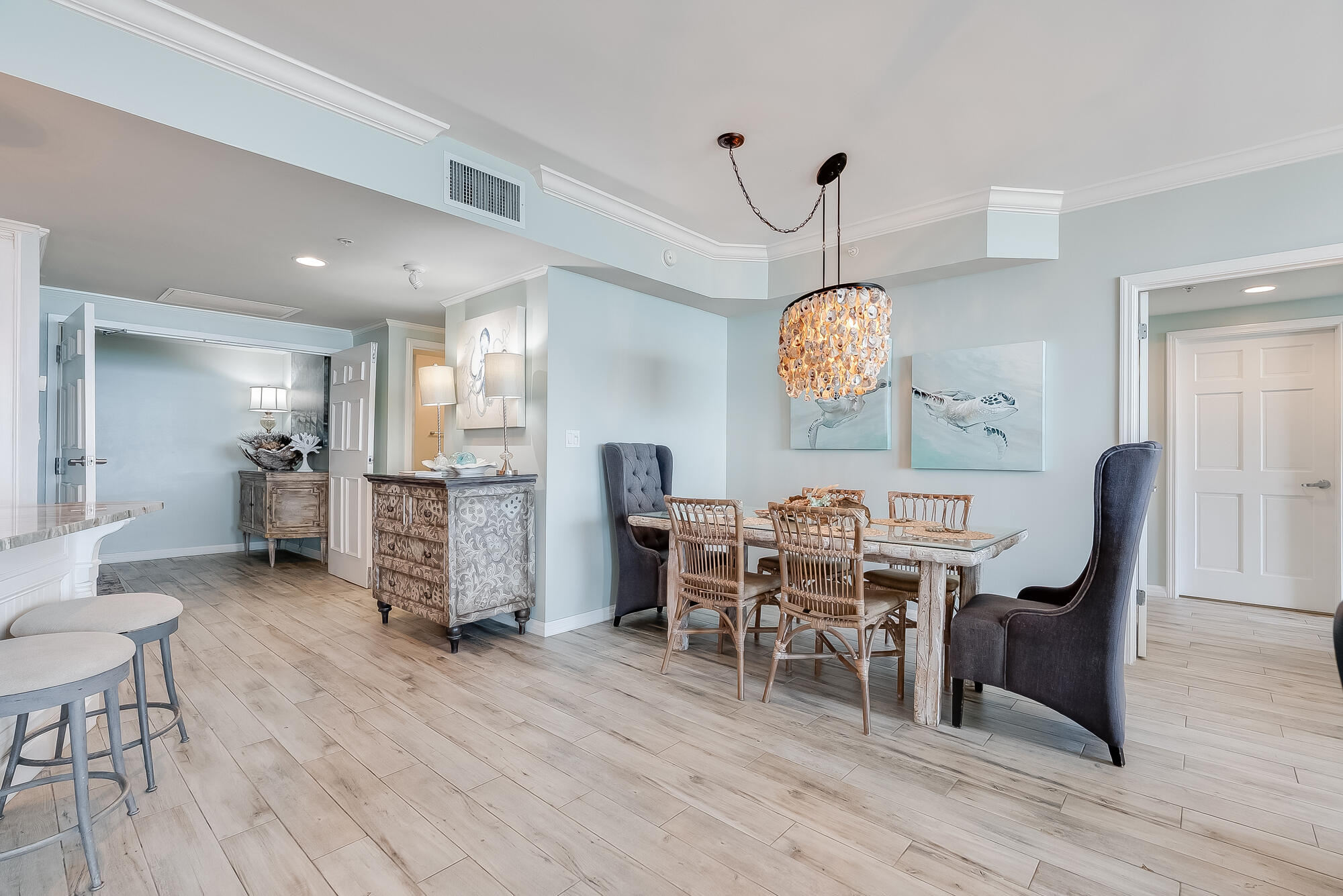 15200 Emerald Coast Parkway, 407