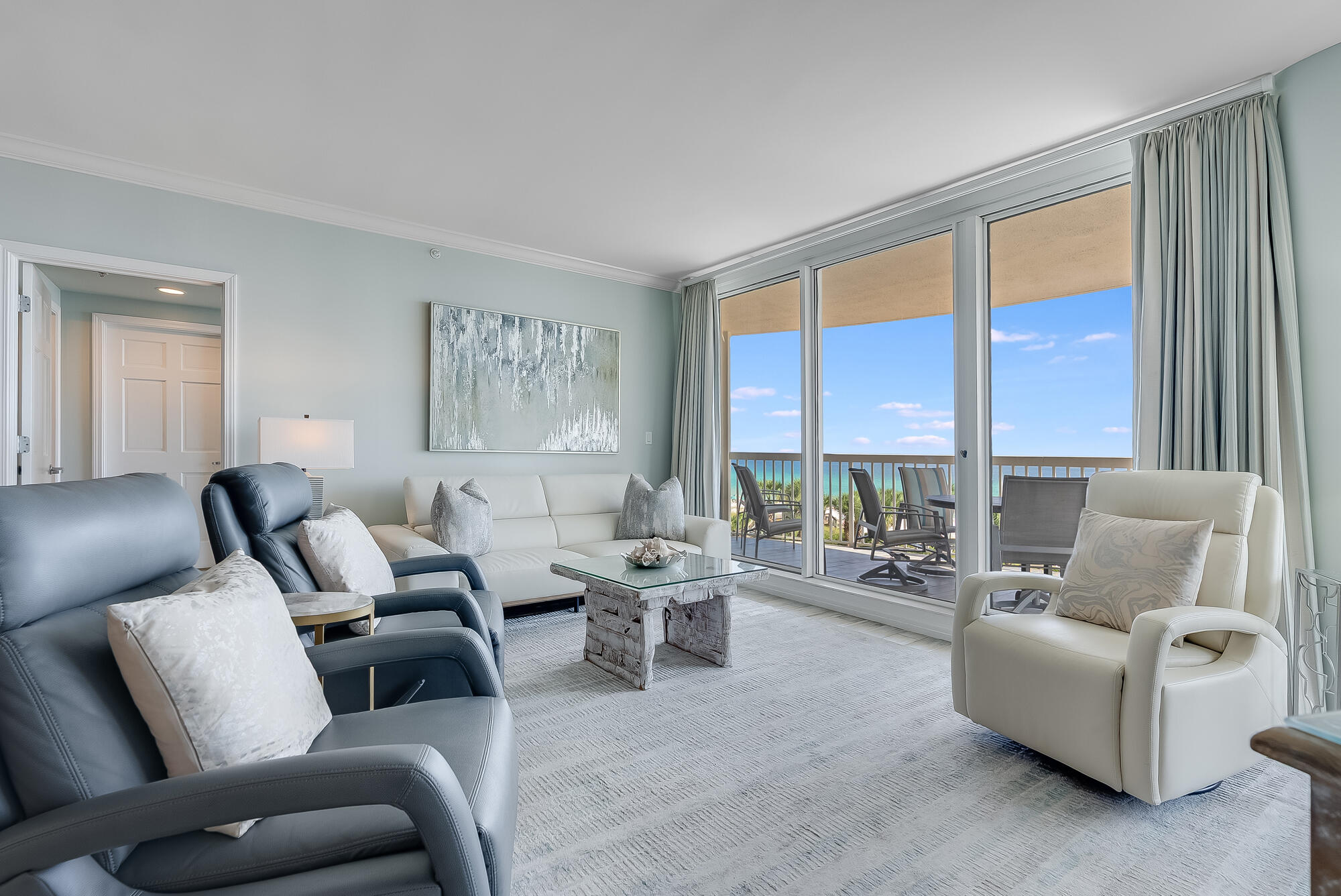 15200 Emerald Coast Parkway, 407