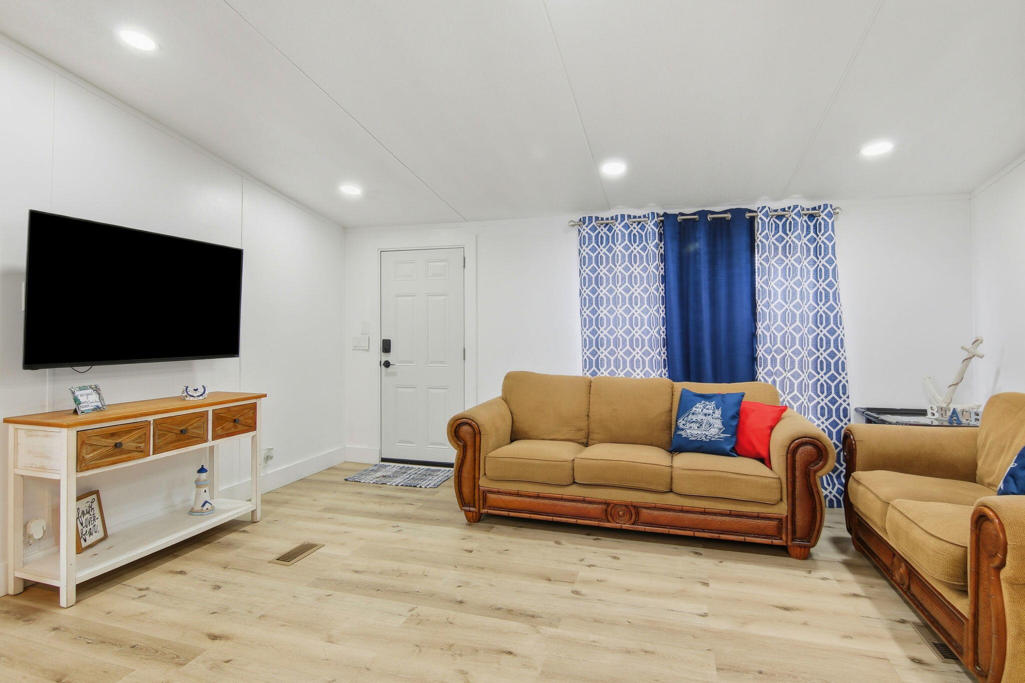 6523 Sunrise Drive