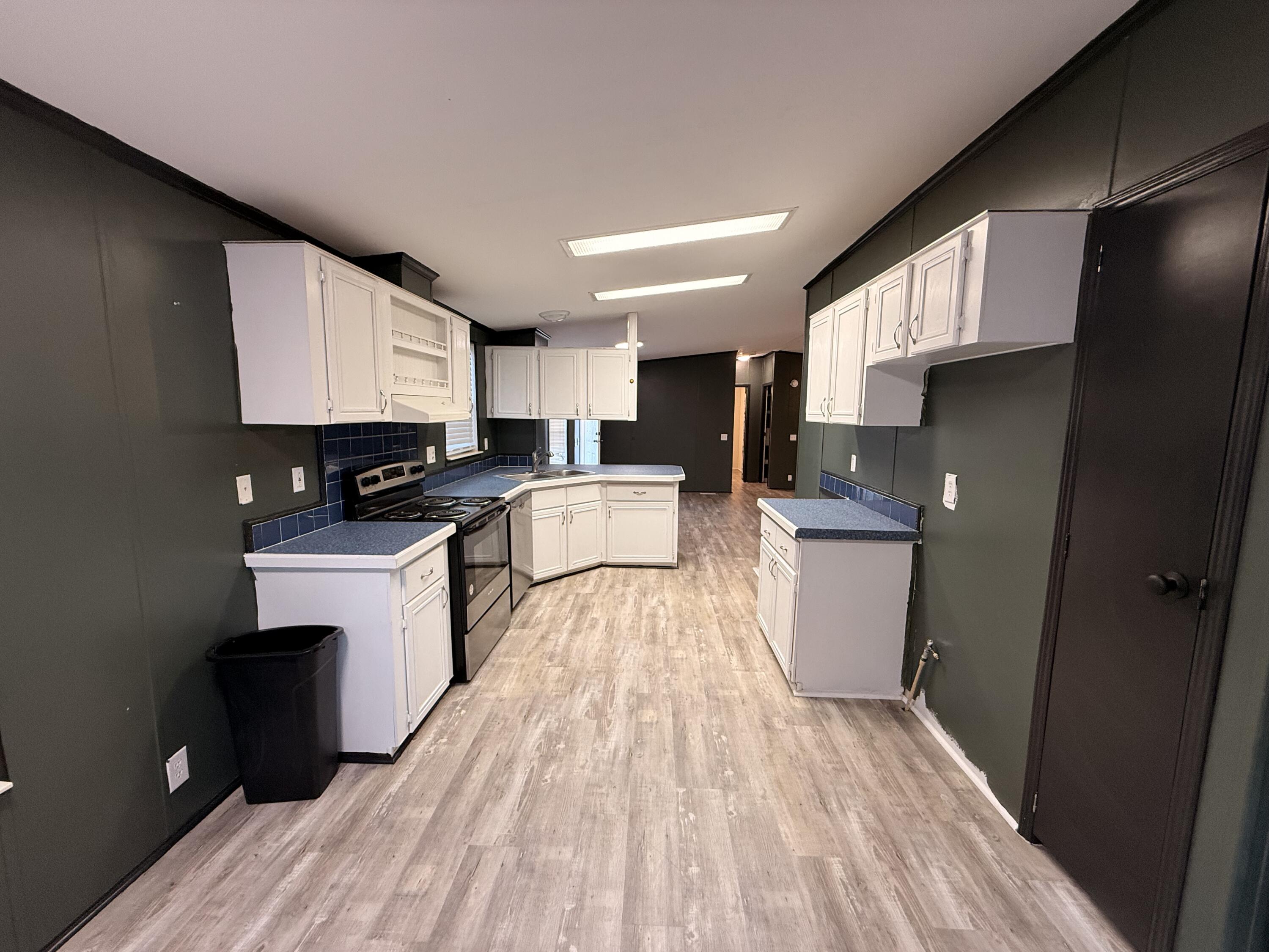 300 Ridgewood Avenue